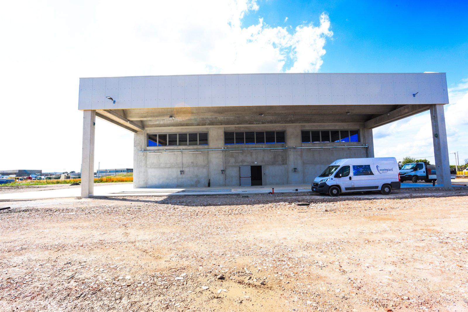 Officine Mantovan: la pensilina, dal piazzale
